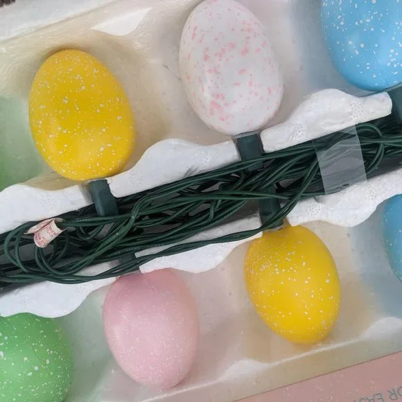 Novelty Easter Egg Lights Vintage - Picture 3 of 13